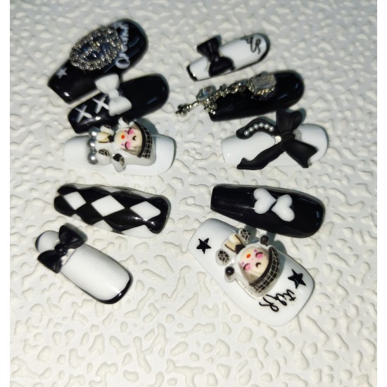 Alice in black and white